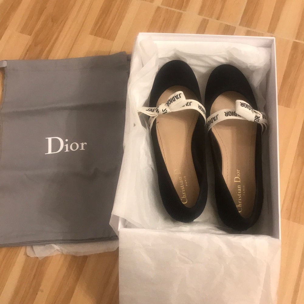 Dior flat